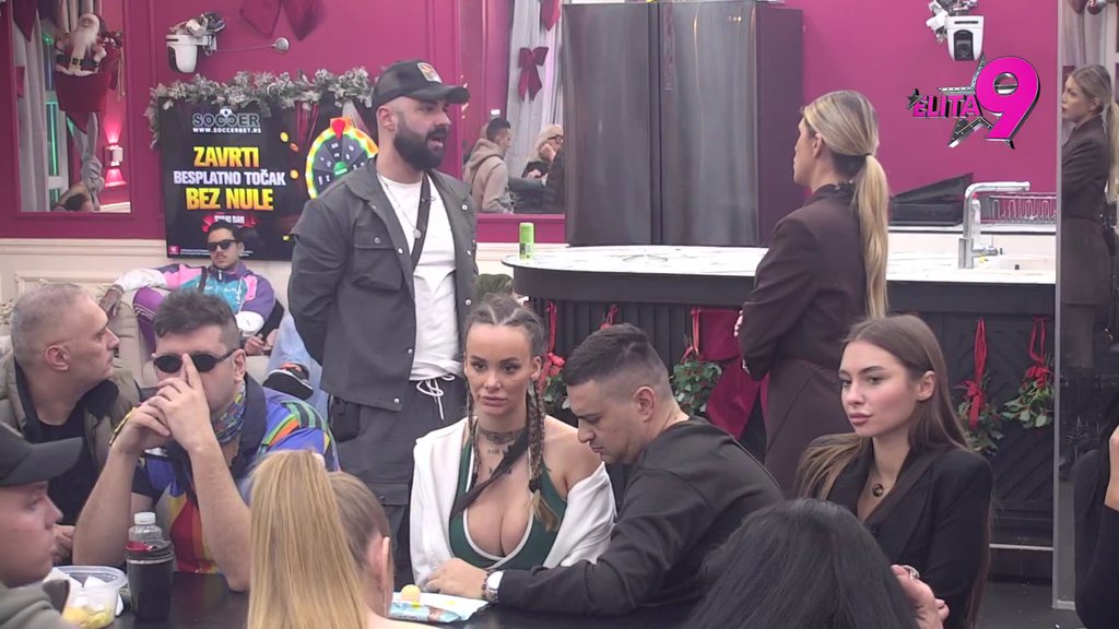 Maja Marinković van sebe: Dača je doveo do ludila, ona napravila karambol i nasrnula na njega! (VIDEO)