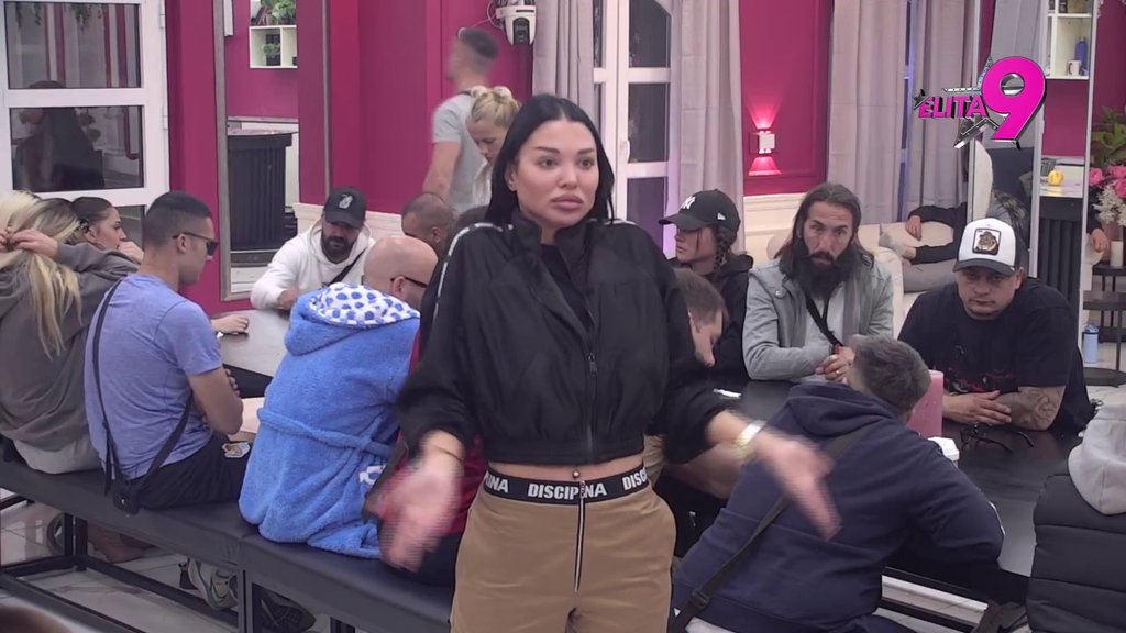 TRIO FANTASTIKO: Teodora, Mina i Maja udruženim snagama pokušale da srozaju Anitu, pa negirale da su pokazala ljubomoru prema njoj! (VIDEO)