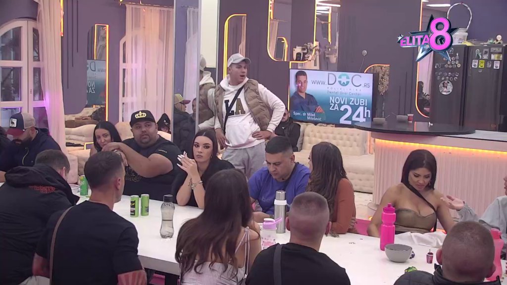 Nisi laka, imaš promašen život: Peja dočekao svojih pet minuta da unakazi Gastoza i Enu u paketu, pljušte prozivke! (VIDEO)