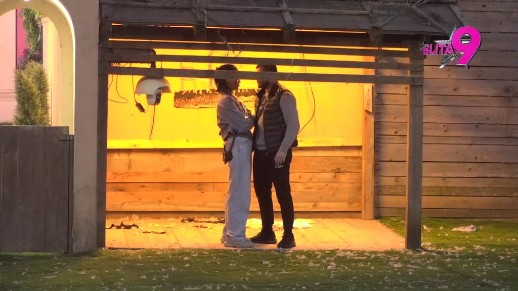 OČAJNIČKI VAPAJ: Mina daje sve od sebe da smekša Viktora, on ne želi ni da čuje za pomirenje! (VIDEO)