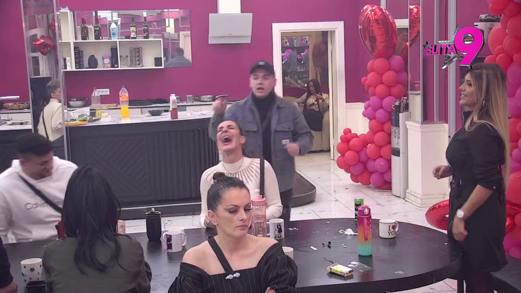 NAPOKON PRIZNAO: Evo od kada je Luka bacio oko na Anitu, sada je sve jasno (VIDEO)