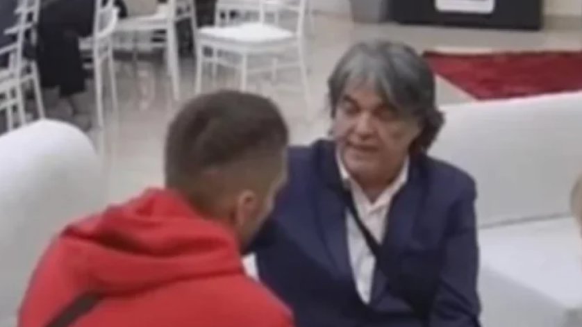 SESTRA ANĐELA RANKOVIĆA UPISALA MASTER STUDIJE: Javno se pohvalila na društvenim mrežama, a njena majka sija od ponosa (FOTO)