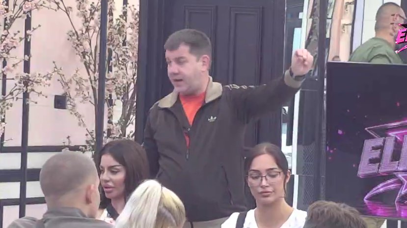BESAN KAO RIS! Đukić ne može da se sastavi, Anđela doliva ulje na vatru: SMEJEŠ MU SE IZA LEĐA! (VIDEO)