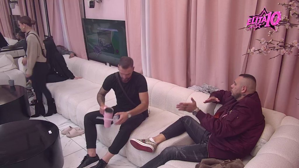 Sad je sve jasno! Osmakčić u šiframa ispitao Cara o čuvenom pozivu i Anđeli Đuričić: Zašto onda nisi tamo gde treba da budeš (VIDEO)