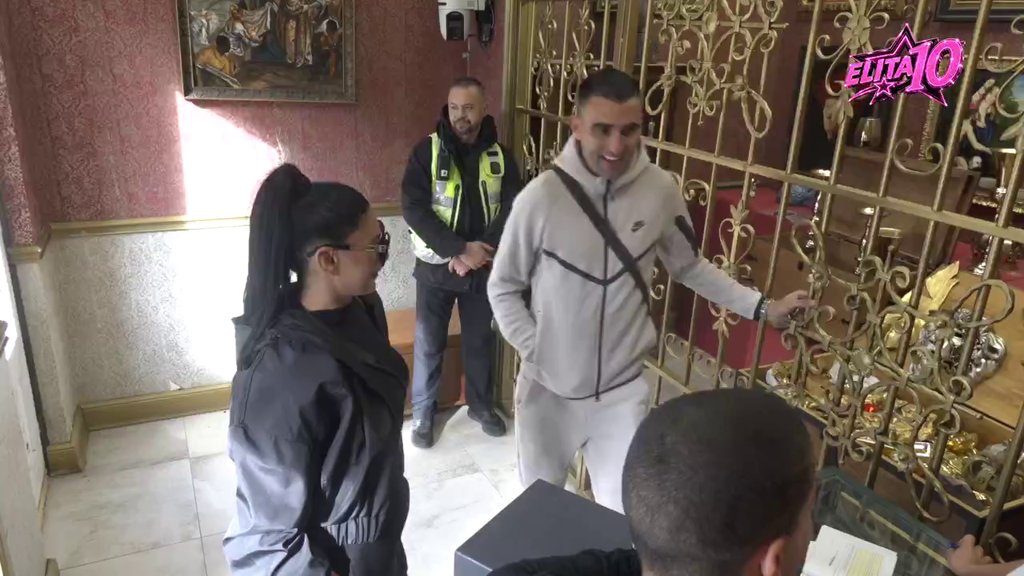 KAKVE PONUDE! Lepi Mića založio specijalan kabl, Žarko deneo donji veš koji se povezuje sa mitom od 12 sati (VIDEO)