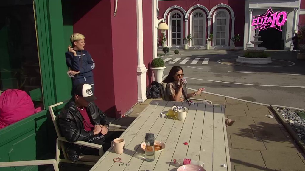 PRLJAV VEŠ LETI NA SVE STRANE! Puklo prijateljstvo Uroša i Sanje zbog Bore Santane, haos ne prestaje (VIDEO)