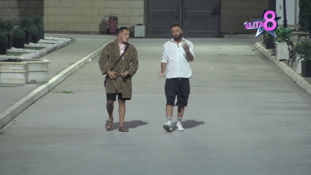 AU, OVO ĆE ZABOLETI! Gastoz priznao koliko mu SMETA prisnost Anđele Đuričić, užasava se njenih poljubaca! (VIDEO)