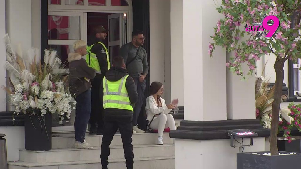 Karambol: Alibaba niskim udarcima uspeo da poremeti Uroša, pa zauzvrat umalo dobio pljuvačku u lice! (VIDEO)