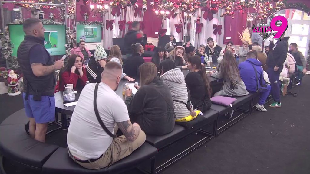 Da opet imam dobar odnos sa ocem... Učesnik poželeo da popravi sve, a ovaj PAPIR SA NOVOGODIŠNJOM ODLUKOM prodrmao je Elitu! (VIDEO)