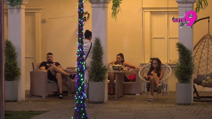 Žana joj rekla da neće da priča sa alkoholičarkom, a Bobanac... Vanja ...