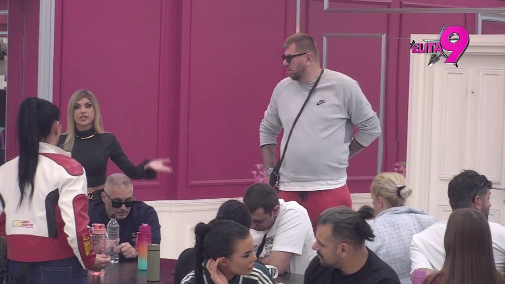 SUDAR LJUTIH RIVALKI! Kačavenda i Jakšićka zaratile oko Janjuša, on totalno pomrsio konce (VIDEO)