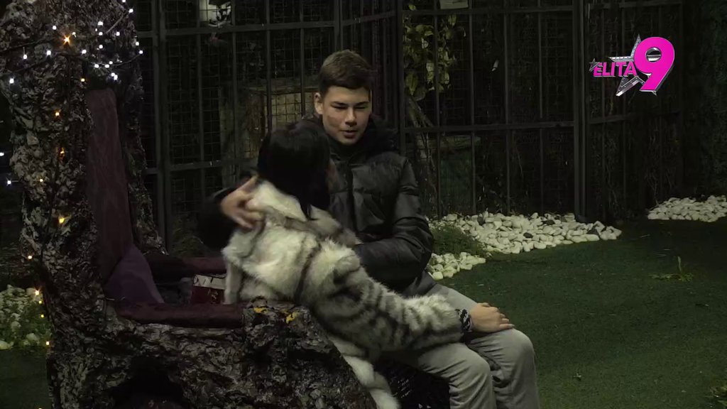 Nikad emotivniji susret! Mina poletela bratu u zagrljaj, on odmah otkrio: Terza mi je top, obožavam ga (VIDEO)