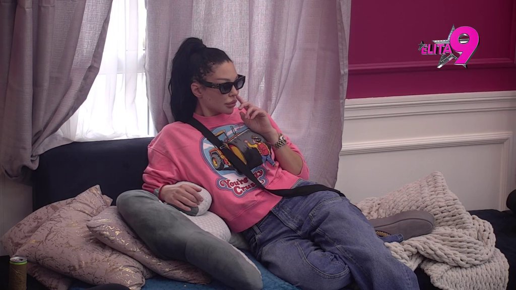 Srušio joj se svet: Maja podivljala od ljubomore na Teodoru, Filip je istog momenta vratio na fabrička (VIDEO)