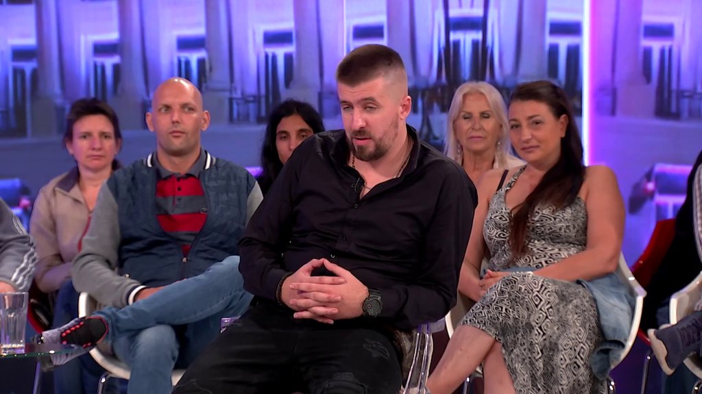 Korda bez blama napustio emisiju: Saznao da muškarci svakodnevno pišu Ani Nikolić, pa doživeo nervni slom! (VIDEO)