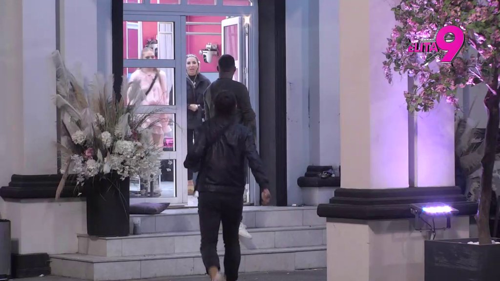 Zapeo i ne pušta! Asmin insistira na razgovoru sa Aneli nasamo, ona ga oduvala (VIDEO)