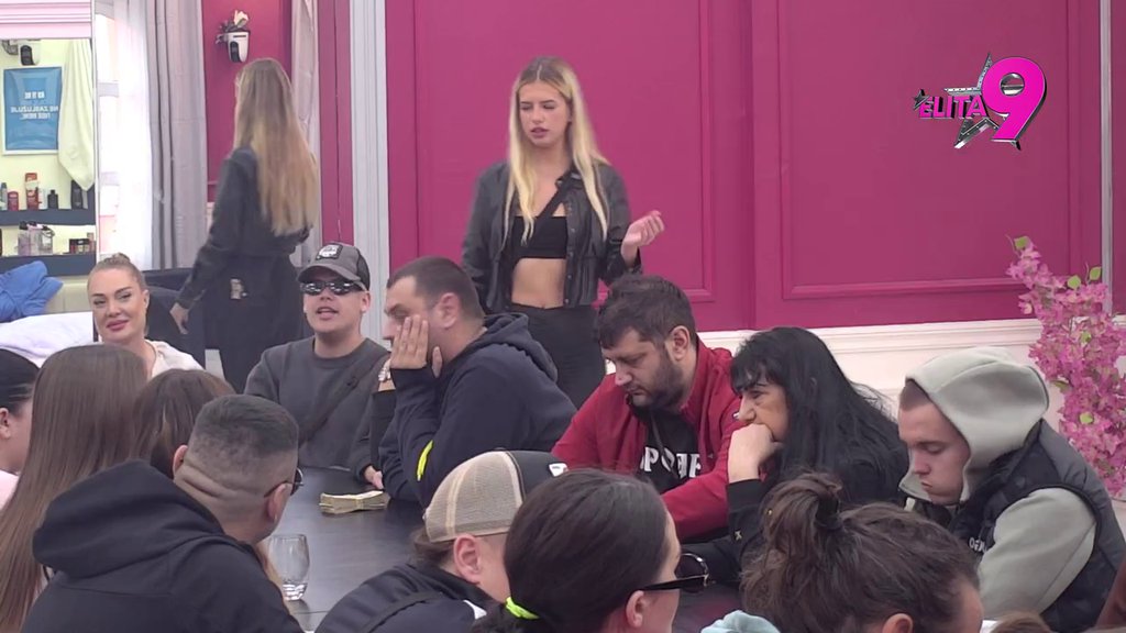 DRUG, DRUG, PA DRUGO STANJE! Sara Šajić spustila Anitu na najniže grane, pokazala zube! (VIDEO)