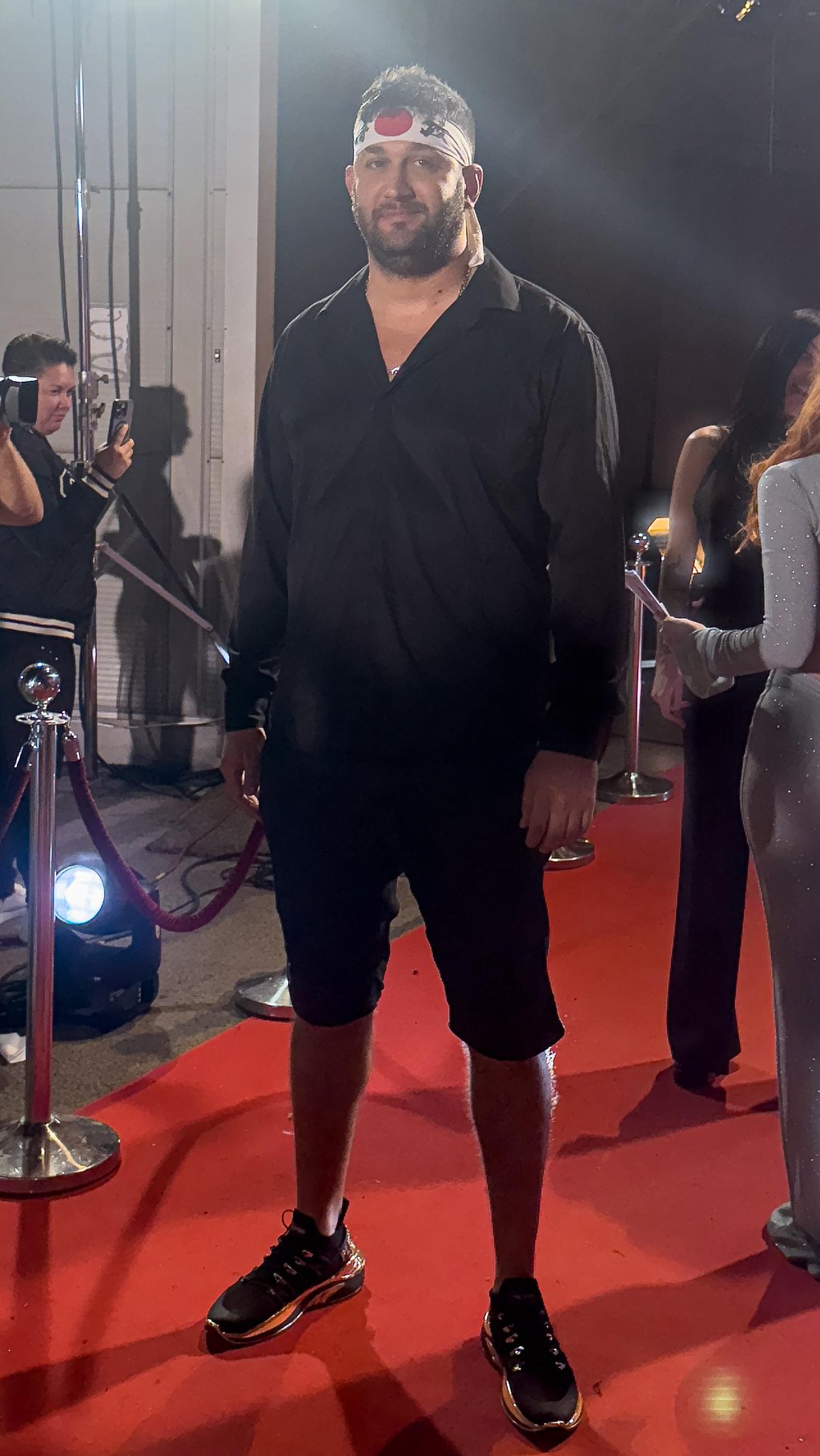 NEĆEMO BABA MILOSAVU ZA SNAJU! U Železniku vanredno stanje zbog TAJNE VEZE Jovana i 17 godina starije učesnice Elite, evo šta kažu prijatelji i kumovi