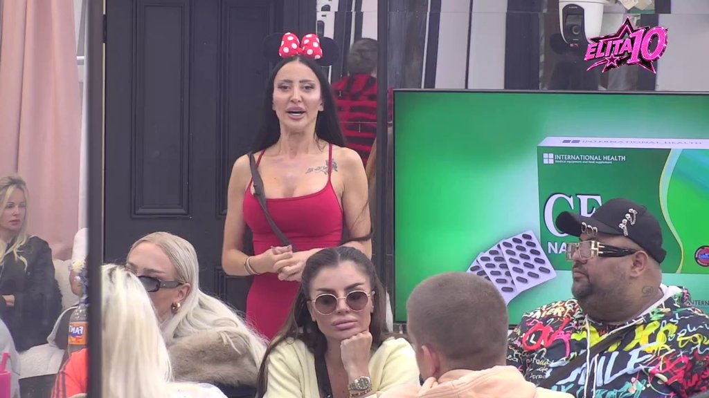 Još jedan dokaz koliko je bila luda za Carem: Ivan otkrio Anđelinu promenu u ponašanju, Poršelina smatra da je iskren prijatelj Lauri! (VIDEO)