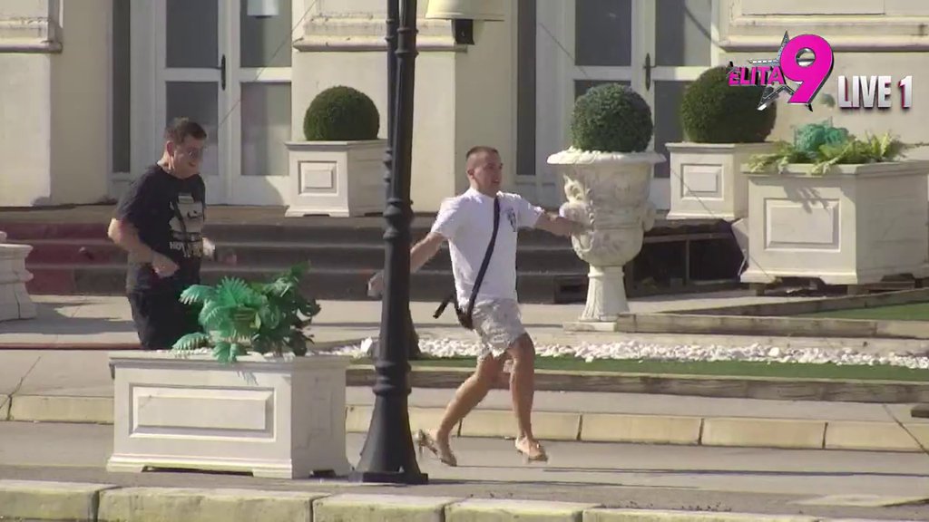 Ovako to radi Anđelo Ranković: Najveći rijaliti zavodnik pokazao kako se snalazi na štiklama! (VIDEO)