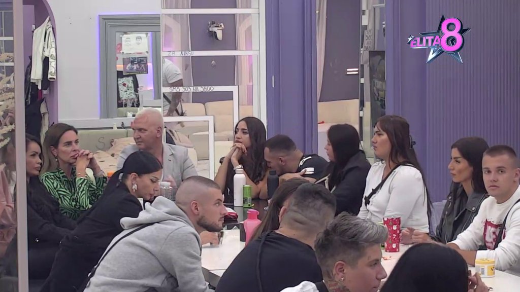 Najavila ozbiljan razgovor: Gastoz jednim poljupcem pokušao da obrlati Anđelu, ona odlučila da pokaže dostojanstvo! (VIDEO)