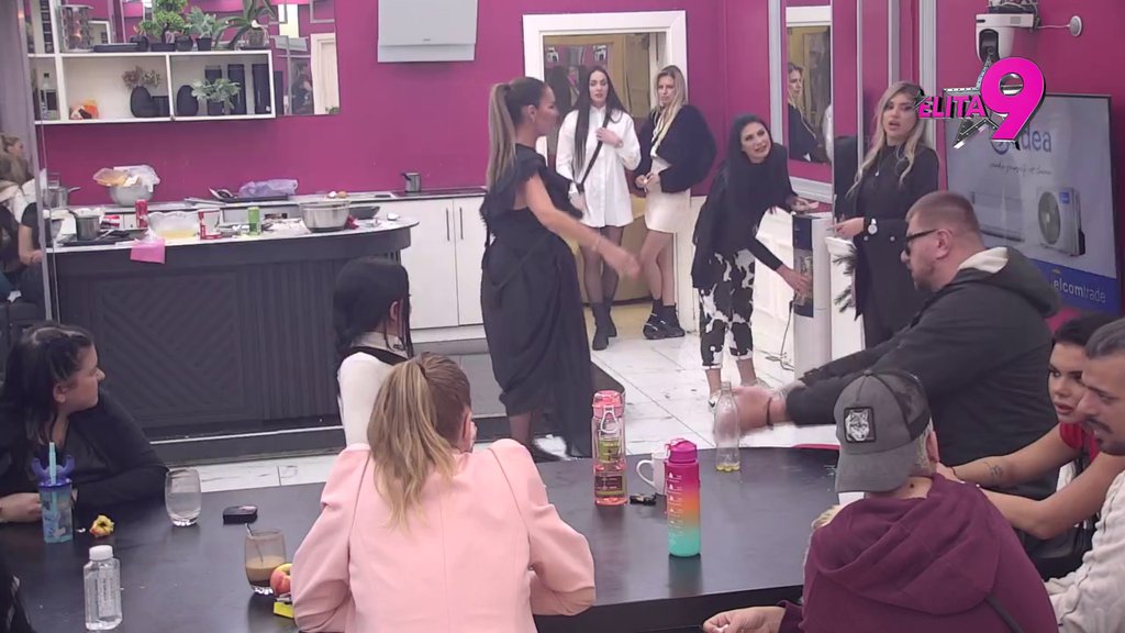 RAT OKO JANJUŠA: Kačavenda i Jakšićka sasule jedna drugoj sve u lice, pljušte uvrede, Miljana i Vanja ubeđene u jedno  (VIDEO)