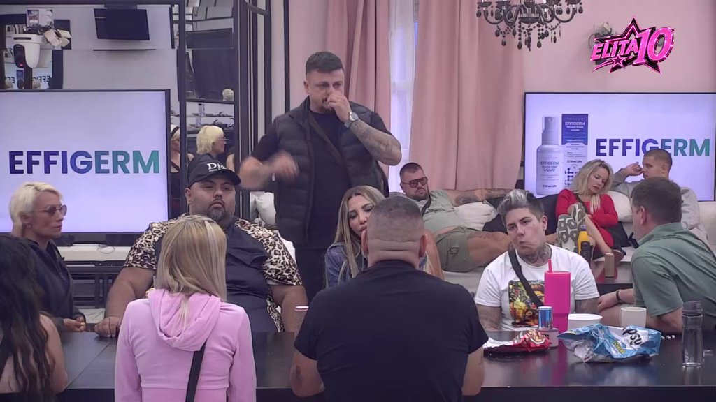 Držala je njegove slike gde je spavala: Terza smatra da je Đukiću otvorio oči ovom izolacijom, a evo koga je nominovao! (VIDEO)