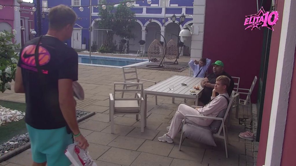 Filip potpuno ISKULIRAO Aneli, prolazi pored nje kao pored TURSKOG GROBLJA! Ona pokušala da ga zaštiti od Uroša: Nemoj ga dirati (VIDEO)