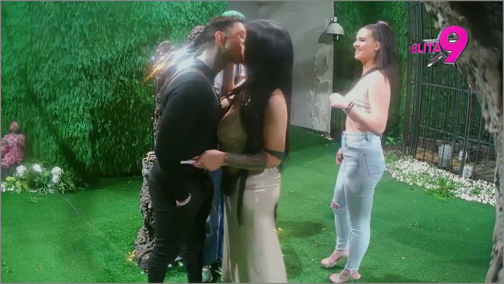 Boginja će doživeti fras: Sara Raičević joj smuvala Đukića, Mina osmislila pakleni plan! (VIDEO)