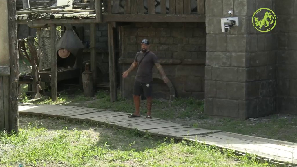 Sneža i Lakić u nikad žešćem okršaju: Prekoreo je zbog druženja sa Božom, a ona mu BRUTALNO UZVRATILA (VIDEO)