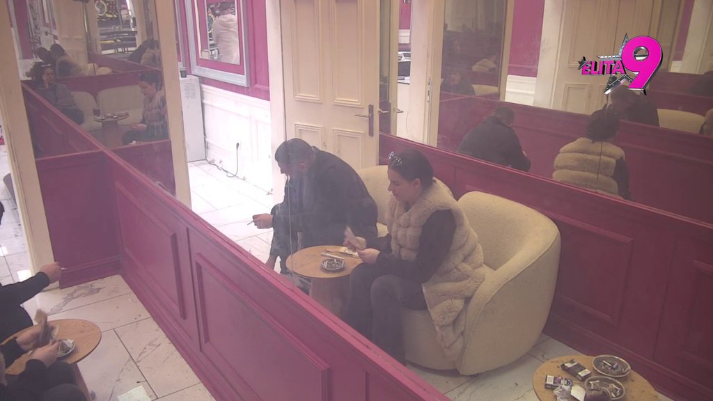 TVRDI DA JE PUN KAO BROD! Alibaba otvorio SEZAM, pa pokazao kako se BROJE PARE! (VIDEO)