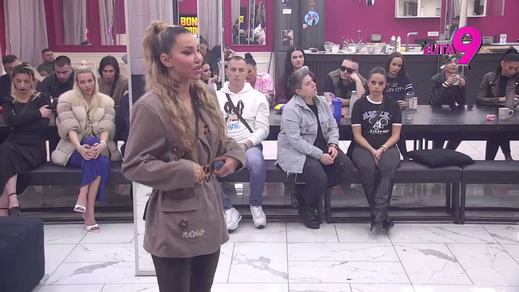 OSUŠILA SI SE KAO LOSOS, TI SI ZA STACIONARNO LEČENJE! Kačavenda osudila Aneline morbidnosti, pa joj sasula sve u lice: PEREŠ SE OD ASMINA S KOJIM SI SE DR*ALA U HOTELU! (VIDEO)