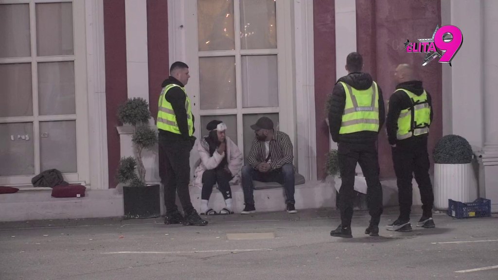 Karambol kakvog nema! Luka pokušao da izvrne Aniti mozak, ona ponovo počela da URLIČE na njega (VIDEO)