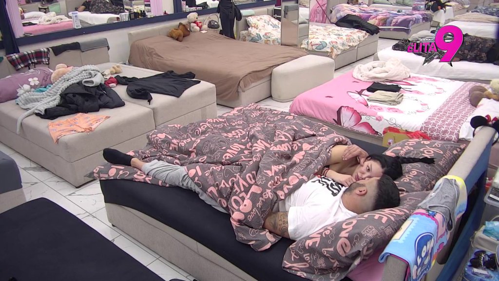 NIJE JOJ TREBALO DUGO! Maja napada Asmina za poglede, odmah mu uvela restrikcije (VIDEO)