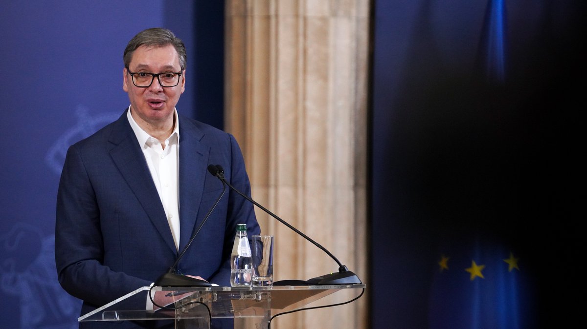 Vučić danas prisustvuje spajanju konstrukcije na mostu preko Dunava u Novom Sadu
