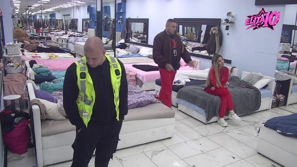 Dobro je on rekao da me kanališ: Car zapenio na Aneli zbog nejnog druženja sa Urošem, ne želi ga u svojoj blizini! (VIDEO)
