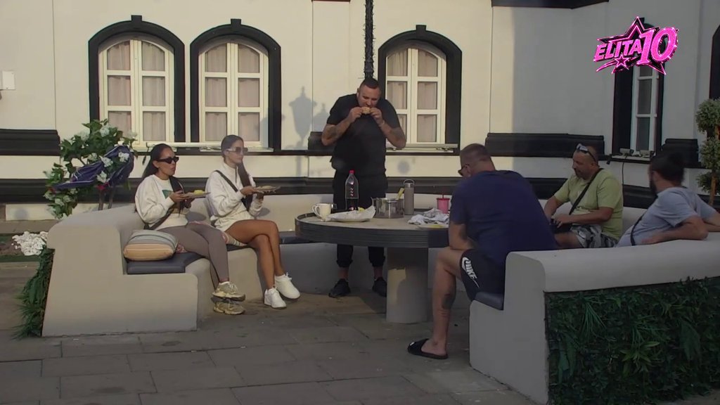 Ne izlazi joj iz glave: Anđela misli na Gastoza i dok jede, ponovo istakla da je neprikosnoven u jednoj oblasti (VIDEO)