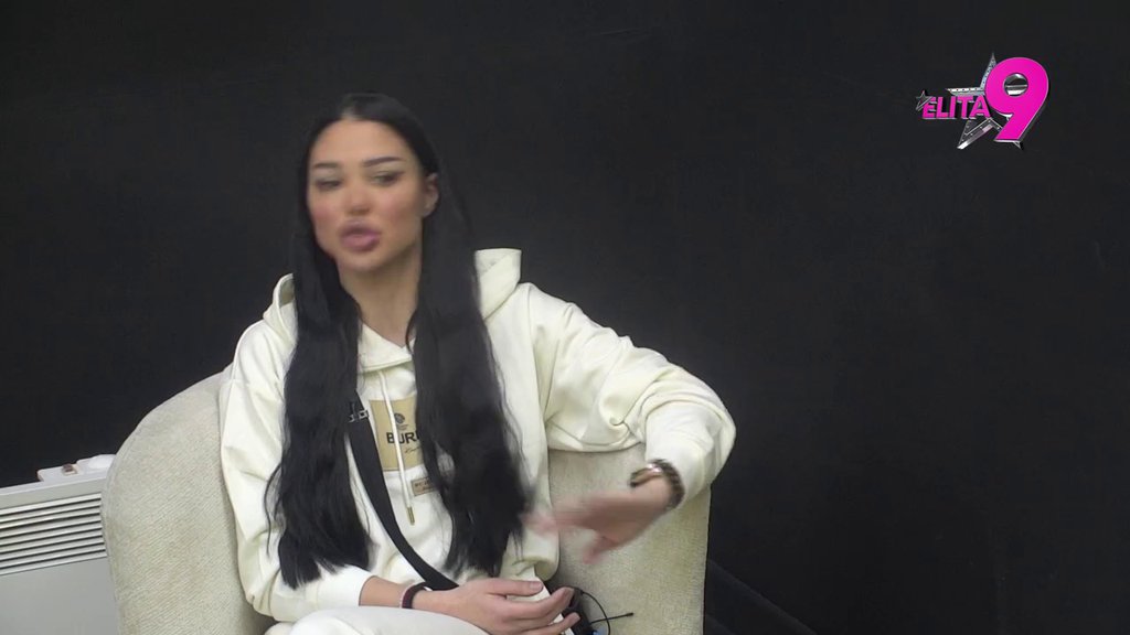 Nisam prenosila kofere po magistralama kao ona: Maja uzvratila Aneli duplom merom, pa progovorila o odnosu sa Asminom (VIDEO)