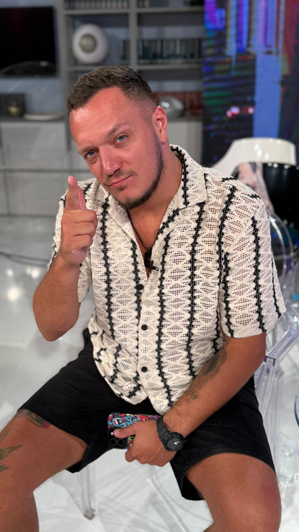 OVO SU SVI ČEKALI! U Narod pita stižu Gastoz, Anđela i Ena: Vreme je da otkriju istinu o svom odnosu i da odgovore na sva VAŠA PITANJA