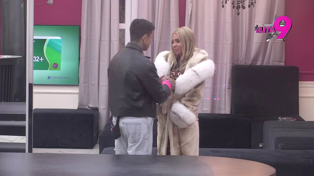 I sa njim sklopila primirje! Đukić odvojio Aneli, pa joj sasuo sve u lice: Znam ga 30 godina, on te VOLI! (VIDEO)