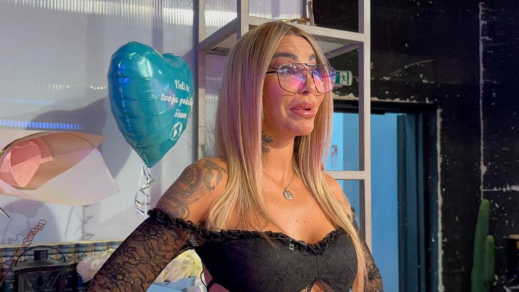 Odmah prestanite! Aneli Ahmić nestala sa mreža, fanovi digli PANIKU, evo šta se dešava