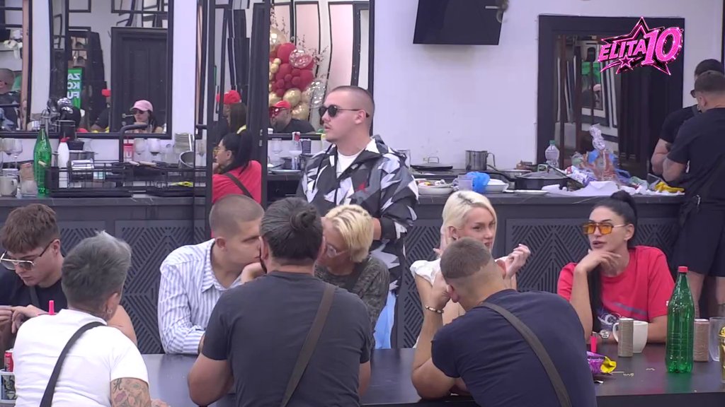 DAČA IZABRAO NAJVEĆE ULIZICE I NEULIZICE: Opleo po Aneli i Đukiću, a evo koga je nahvalio! (VIDEO)