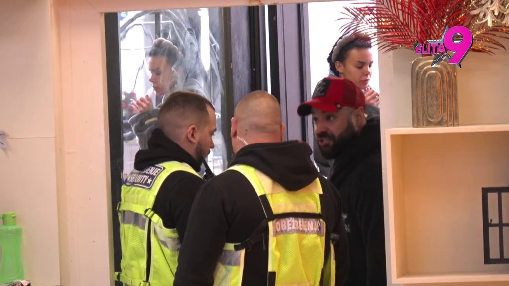 Kad ti budem tresnuo šamarčinu... Luka SKAČE PREKO OBEZBEĐENJA na vrata, Anita mu napravila pakao, HAOS NE PRESTAJE! (VIDEO)