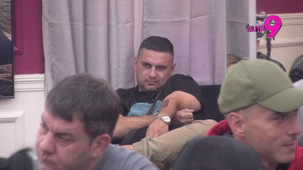 Bruke jedne bolesne: Teodora i Filip na meti brutalnih osuda, ona svim silama pere svoje neverstvo! (VIDEO)