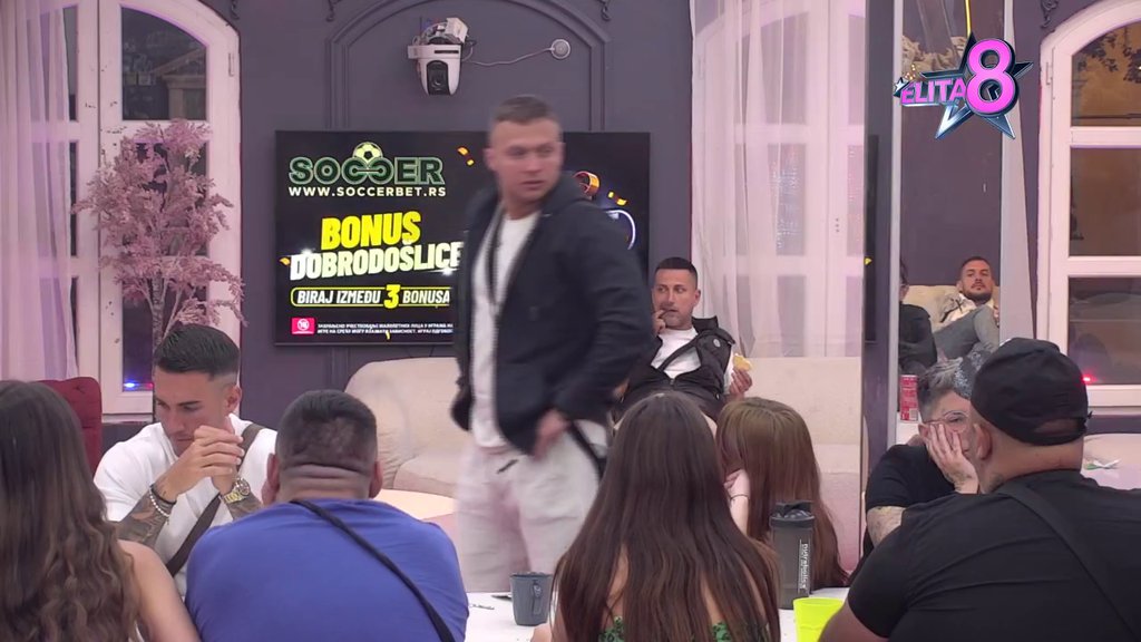 NE ZNA GDE UDARA! Gastoz saterao Ivana u ĆOŠAK ISTINE, on uzvratio udarcem na moral njegove sestre (VIDEO)