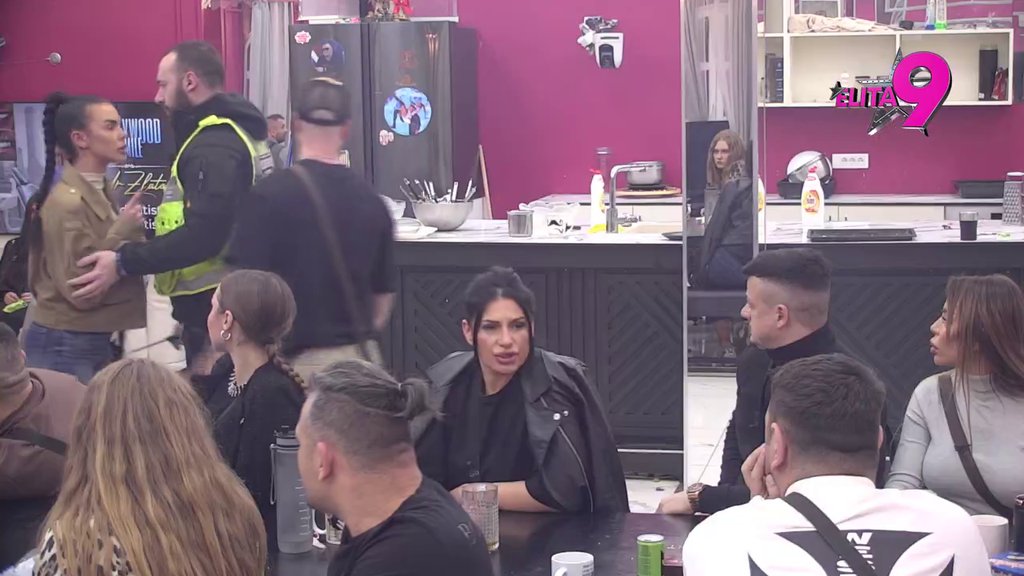 Karambol! Obračun Luke i Anite trese Belu kuću, on joj natrljao na nos navodnu aferu sa Reljom Popovićem, obezbeđenje hitno reagovalo! (VIDEO)