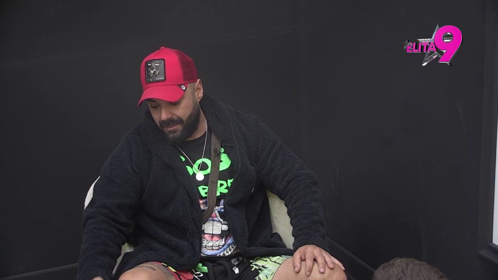 Srce mu se pocepalo! Luka plače kao kiša zbog svog tate, zapretio otkrivanjem istine o njemu, pa pozvao i majku Biljanu (VIDEO)