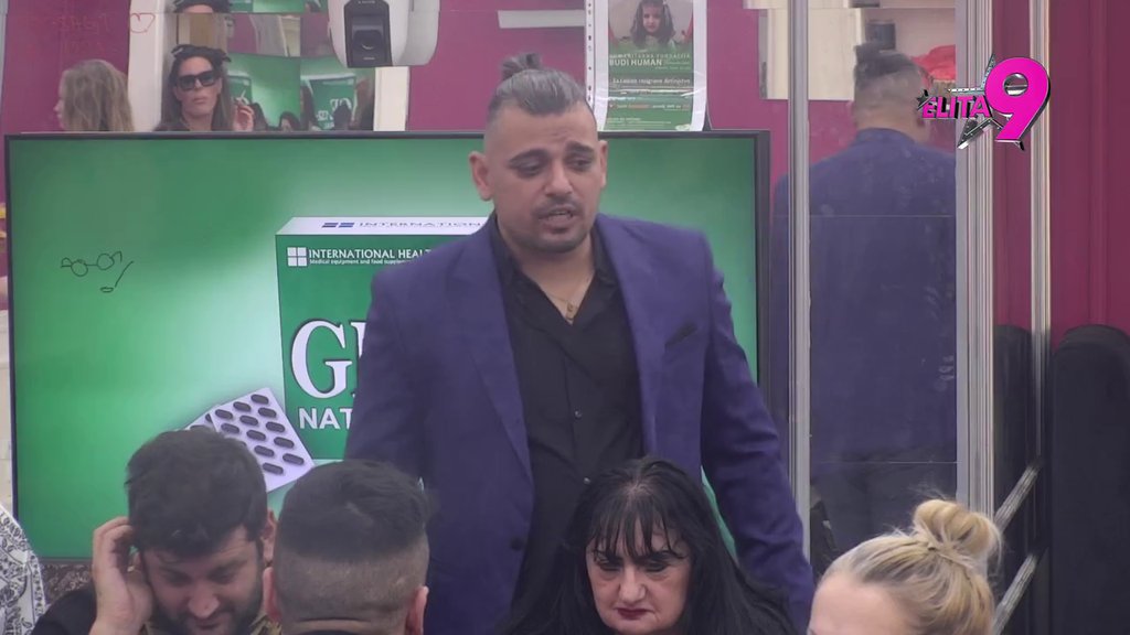 Napaćen si momak, nesrećan, NA SILU ISFEMINIZIRAN! Ovaj trenutak su svi čekali, Bora sasuo Urošu sve u lice, niko nije mogao da ga zaustavi! (VIDEO)