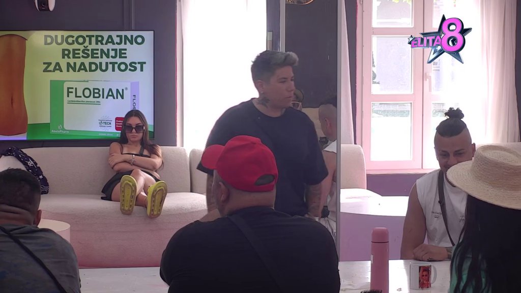 NISKO SI PALA: Kačavenda komentarima obrisala pod s Anom, sasula joj sve u lice, pa je ponizila zbog nepoštovanja svoje majke! (VIDEO)