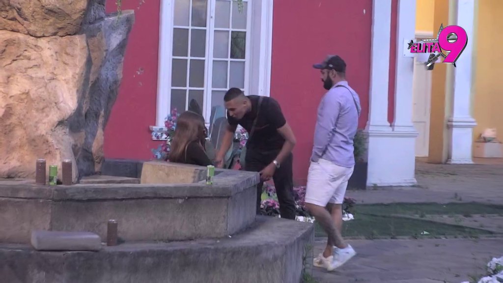 Ne možeš bivšoj devoci da daješ pare: Sara zarežala na Murata jer je dao Anastasiji pare, on se brani svim silama! (VIDEO)