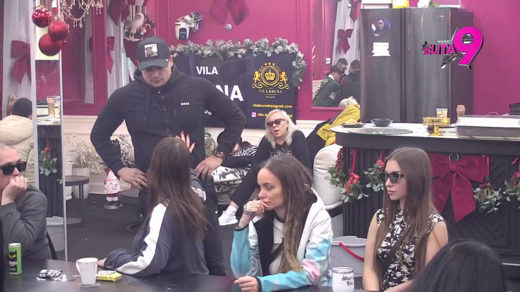 BUKTI RAT: Milena i Janjuš žestoko zaratili, zatresli zidove Bele kuće svojom raspravom! (VIDEO)